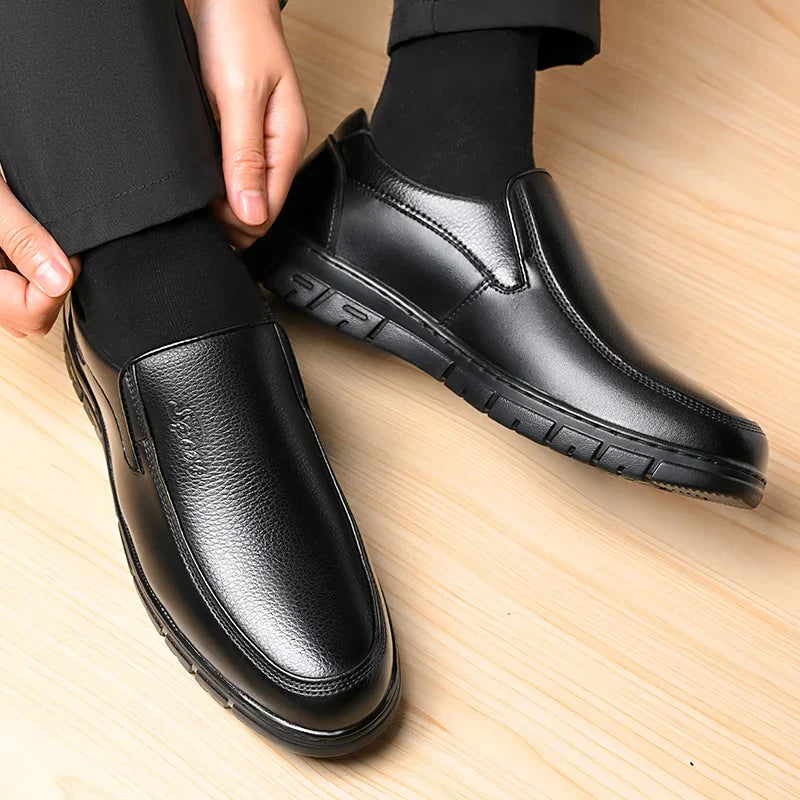 Zapatos de vestir sin cordones de cuero genuino